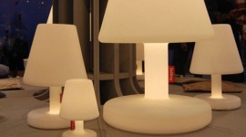 Oświetlenie do pokoju dziecięcego Dom, LIFESTYLE - Pośród wielu pomieszczeń, w których toczy się nasze życie rodzinne, jedno z nich jest szczególne. Szczególne dla nas dorosłych. Jest częścią magii rodziny i ogniska domowego.