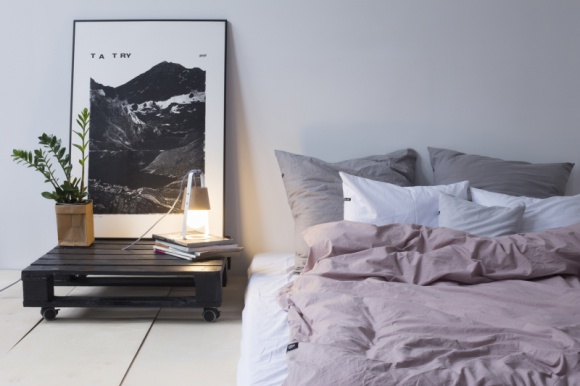 Polski design na podium Dom, LIFESTYLE - Polski design jest w dobrej formie, świadczy o tym zarówno nagradzane wzornictwo, jak również rosnące zainteresowanie rodzimymi projektantami. Częściej zauważani są oni na międzynarodowej arenie, przykład ostatnich miesięcy to 15 nagród Red Dot dla polskich marek.