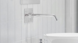 Łazienka w pełnym świetle – kolekcja lamp BRAZOS marki Nowodvorski Lighting Dom, LIFESTYLE - Szkło i stal chromowana to połączenie, które doskonale sprawdza się w każdym wnętrzu. Szczególnie dobrze prezentuje się jednak w łazience.