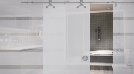 Tradycyjne drzwi przechodzą do przeszłości