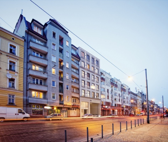 Nowe mieszkania w historycznym miejscu Wrocławia – kamienicy „Pod Pelikanem” Dom, LIFESTYLE - Ruszyła sprzedaż mieszkań, która powstaną w miejscu historycznej kamienicy "Pod Pelikanem". Projekt wpisuje się w plan modernizacji Przedmieścia Oławskiego. Inwestor zrekonstruuje fasadę budynku sprzed 100 lat.