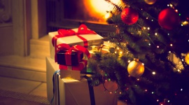 Praktycznie pod choinką – pomysły na prezent dla nowoczesnej pani domu Dom, LIFESTYLE - Praktyczny prezent niesie ze sobą dodatkowe korzyści, bonusem jest bowiem czas, zaoszczędzony na rutynowych pracach porządkowych. Co dać pod choinkę nowoczesnej i zapracowanej pani domu? Oczywiście gadżety usprawniające domowe porządki.