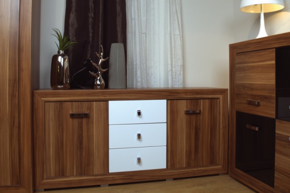 Dom przyjazny alergikowi. Każdy detal jest ważny. Dom, LIFESTYLE - Alergicy są nieustannie narażeni na czynniki uczulające. Tym bardziej ważne jest dla nich, by dom był azylem, w którym można zapomnieć o swoich dolegliwościach. Jak urządzić mieszkanie, by ustrzec się przed czynnikami wywołującymi uczulenie?