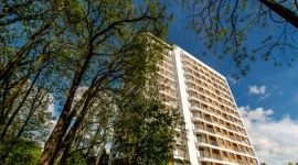 Mniej kredytów, ale na większą kwotę Dom, LIFESTYLE - W 2016 roku banki udzieliły 178 409 kredytów mieszkaniowych o łącznej wartości 39,5 mld zł, co oznacza spadek o 1,61% w ujęciu ilościowym i nieznaczny wzrost o 0,45% w ujęciu wartościowym w porównaniu do wyników 2015 roku – wynika z raportu AMRON-SARFiN*.