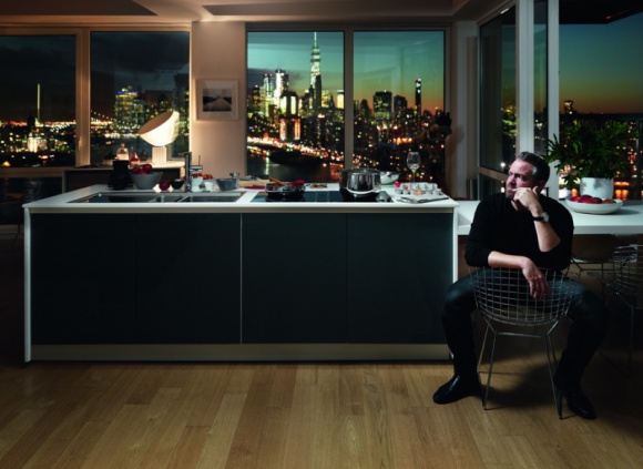Kuchnia to idea, miejsce otwarte na różnorodność – Marc Thorpe Dom, LIFESTYLE - Co łączy okap blatowy Franke Mythos i nowojorskiego architekta Marca Thorpe? Kreatywne myślenie i odwaga w przełamywaniu konwencji, które stoją za szwajcarską marką, oferującą innowacyjne urządzenia kuchenne .