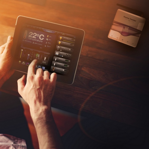 Inteligentnie skrojona oferta – postaw na smart home Dom, LIFESTYLE - Już 2 na 3 Polaków oczekuje w nowych inwestycjach systemów smart home. Te pojawiają się w ofertach architektów, czyniąc je bardziej atrakcyjnymi i podnosząc standard projektów. Jakie jeszcze korzyści stoją za automatyką domową?