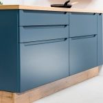 Modnie i funkcjonalnie: fronty z frezowanym uchwytem