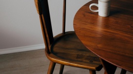 Coraz chętniej kupujemy używane meble. Jak je personalizujemy? Dom, LIFESTYLE - Coraz chętniej kupujemy używane meble. Jak je odnawiamy i personalizujemy?