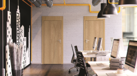 Jak wybrać drzwi wewnętrzne? Dom, LIFESTYLE - Gdy przychodzi czas, by wybrać drzwi do domu, okazuje się, że to wcale nie musi być łatwe zadanie. Pod uwagę trzeba wziąć nie tylko kolor czy dopasowanie stylistyczne skrzydeł do aranżacji, ale również funkcjonalność.