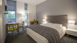 BoConcept łączy siły z Fundacją Ronalda McDonalda Dom, LIFESTYLE - Marka BoConcept wspiera Fundację, wyposażając Domy Ronalda McDonalda w funkcjonalne meble i dodatki wysokiej jakości. Dzięki zaangażowaniu firmy, wnętrza przypominają domowe zacisze, poprawiając nastrój dzieciom i ich rodzinom.