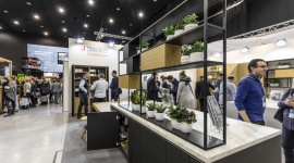 Trendy, jakość, perfekcja: PEKA na 4 Desin Days Dom, LIFESTYLE - W programie znalazło się sporo miejąca na debaty, spotkania ze znanymi architektami, liczne prezentacje. Tomasz Pągowski i Marcin Szczelina przybliżyli sukcesy polskich architektów za granicą a Omenaa Mensah opowiadała o tym, jak mieszkają gwiazdy.