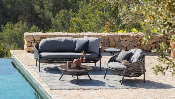 Nowe outdoorowe meble w kolekcjach DEDON Dom, LIFESTYLE - Unikatowe rozwiązania i ponadprzeciętne wzornictwo to znak rozpoznawczy marki DEDON. Meble, oświetlenie oraz dodatki do domu, tarasu czy ogrodu są niezwykle funkcjonalne, a jednocześnie stanowią uzupełnienie architektury krajobrazu.