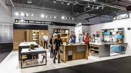 Warsaw Home: naturalna ergonomia Peki