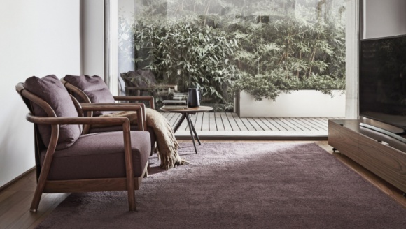 Meble, którym wystarcza dobre towarzystwo Dom, LIFESTYLE - Włoska marka FLEXFORM od kilkudziesięciu lat wyznacza kryteria elegancji i wygody na całym świecie. Nowe propozycje dostępne są w Studio Forma 96 sofy.