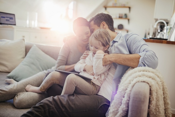 Ciepło w domu bez szkody dla bliskich. Jak zadbać o czyste powietrze wokół Was Dom, LIFESTYLE - Tragiczna jakość powietrza w Polsce to efekt takiej krótkowzroczności. Trujemy siebie i bliskich chcąc zapewnić sobie komfort, możliwie najniższym kosztem.