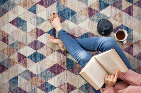 Najpopularniejsze rodzaje dywanów – krótki przewodnik Dom, LIFESTYLE - Ogromna liczba dostępnych na rynku dywanów może przyprawić o zawrót głowy. Z jednej strony zachwyca bogactwo wzorów i kolorów, z drugiej – zaskakują odmiennie sposoby tkania, różnorodność składu runa oraz jego wysokość i miękkość.