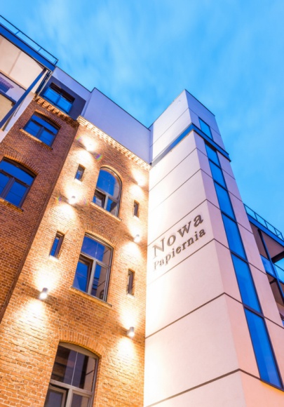 5 cech, które determinują cenę mieszkania Dom, LIFESTYLE - Jaki wpływ na cenę mieszkania ma lokalizacja inwestycji? Ile trzeba dopłacić do mieszkania na najwyższym piętrze, a ile do apartamentu z tarasem? Przedstawiamy pięć czynników, które najbardziej wpływają na cenę metra kwadratowego.