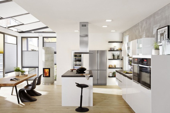 Kuchnia czeka na wiosnę Dom, LIFESTYLE - Piękne kolory i delikatne zapachy nadchodzącej wiosny pobudzają zmysły i inspirują do działania. Wykorzystajmy przypływ witalnej energii, by odświeżyć kuchnię - zarówno nasze menu, jak i wygląd wnętrza.