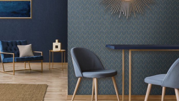 Dlaczego warto wybrać tapetę winylową? Dom, LIFESTYLE - Tapety winylowe to wnętrzarski strzał w dziesiątkę. Ich podwyższona wytrzymałość sprawia, że są świetną alternatywą dla tradycyjnej ściany pomalowanej farbą. Kolekcja tapet Newmor Premier wzbogaciła się właśnie o dwa nowe wzory: Annisto i Seminato.