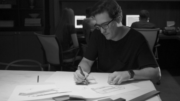 Wywiad z projektantem: Arthur Athayde Dom, LIFESTYLE - Wyobraź sobie materiał, który wytrzymałością wygrywa z drewnem i kamieniem naturalnym. Materiał, którego bogactwo zastosowań w dziedzinie aranżacji przestrzeni rozpoczyna się na blacie kuchennym, a kończy na elewacji.