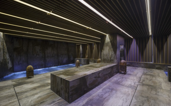 Dekton® Grip+: innowacja, bezpieczeństwo i gładkie wykończenie Dom, LIFESTYLE - Nowa technologia Grip+ to zaawansowany, innowacyjny zabieg, który sprawia, że ultrakompaktowe powierzchnie Dekton posiadają wyjątkową odporność na poślizg i maksymalne bezpieczeństwo użytkowania.