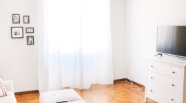 Mieszkanie zorientowane na północ: jak je urządzić? Dom, LIFESTYLE - Jednym z głównych czynników wpływających na nasze samopoczucie w mieszkaniu jest światło – naturalne oraz sztuczne. Jak urządzić mieszkanie położone od północy, by było jak najjaśniejsze?