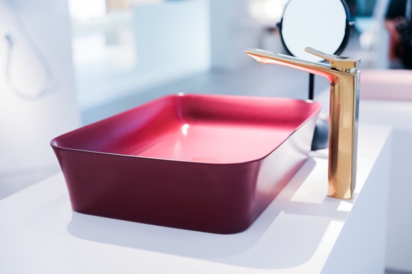 Kolorowe umywalki Ipalyss Dom, LIFESTYLE - Ideal Standard poszerza gamę umywalek Ipalyss – modeli o supercienkich rantach. Do oferty trafiły właśnie modele o nowych wymiarach i w nowych kolorach.