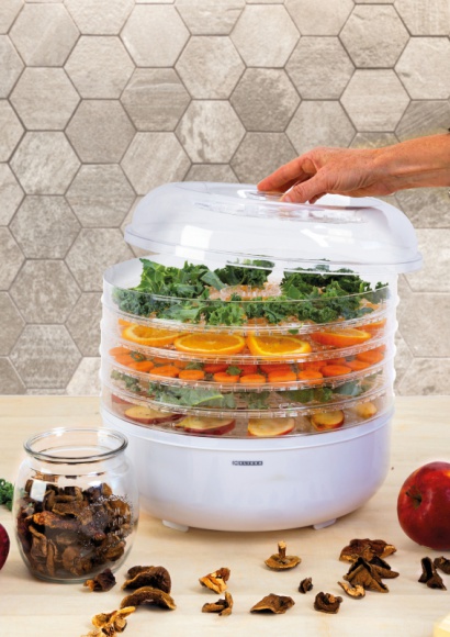 Domowe przetwory. Ogród zamknięty w słoiku Dom, LIFESTYLE - Zbieranie własnych plonów i przygotowywanie przetworów na zimę to przyjemność dla każdego miłośnika ogrodnictwa. Własnoręczne wyroby są zdrowe i smaczne, a co najważniejsze, pozwalają przez cały rok rozkoszować się smakiem lata.