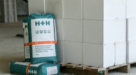 Dlaczego bloczki akustyczne są pozbawione profilowań?