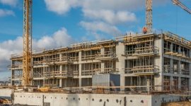 Budynki na Jagodnie coraz wyższe