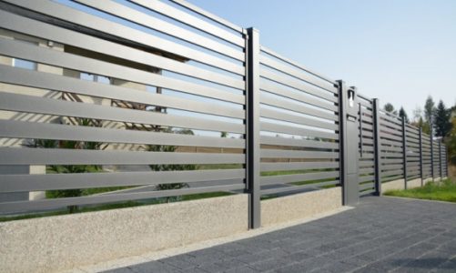 Sezon na innowacyjny minimalizm – jakie ogrodzenia wybierzemy w 2020 roku