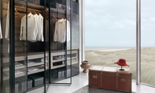 ZAJC – garderoba witryna