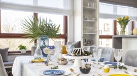 Tradycja z nowoczesnym twistem, czyli pomysły Decoroom na wielkanocny stół