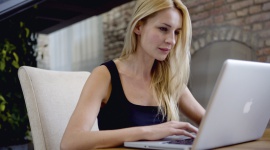 Klienci i architekci mogą liczyć na wsparcie Franke online Dom, LIFESTYLE - W najbliższy poniedziałek i wtorek Franke uruchamia cykl porad online. Eksperci marki zaprezentują wiele przydatnych rozwiązań i odpowiedzą na pytania. Porady adresowane są do klientów indywidualnych oraz architektów i projektantów wnętrz.