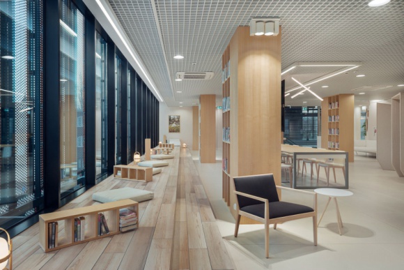 Z Sikorą przez Sopot. 4 projekty w 40 minut Dom, LIFESTYLE - Cykl spotkań z architektami i dobrym wzornictwem OKK! design trwa mimo epidemii. Ze względu na okoliczności przybrał formę webinarów i transmisji na żywo online. Gościem specjalnym pierwszego wirtualnego spaceru na fanpage’u wydarzenia był profesor Jan Sikora.