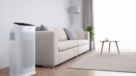 Co zrobić, aby poprawić samopoczucie w domu? Dom, LIFESTYLE - Bez względu na jakość powietrza na zewnątrz chcemy, aby przestrzeń naszego domu była miejscem, w którym dobrze się czujemy i komfortowo odpoczywamy. Istnieją jednak czynniki, które mogą negatywnie wpływać na nasze dobre samopoczucie. Co możemy zrobić, aby temu przeciwdziałać?