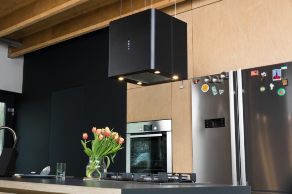 Okap na miarę 2021 roku Dom, LIFESTYLE - Moda we wnętrzach nabiera rozpędu z roku na rok. Jakie tendencje będą popularne w aranżacjach kuchni? Jakie okapy wpisują się w nurt 2021 roku?