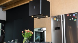 Okap na miarę 2021 roku Dom, LIFESTYLE - Moda we wnętrzach nabiera rozpędu z roku na rok. Jakie tendencje będą popularne w aranżacjach kuchni? Jakie okapy wpisują się w nurt 2021 roku?