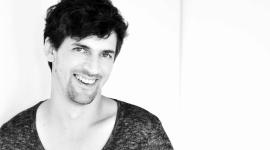 Labra współpracuje z Maciejem Karpiakiem Dom, LIFESTYLE - Labra konsekwentnie stawia na rozwój i poszukiwanie nowych form wyrazu dla światła, które stanowi serce jej działalności – zgodnie z ideą Light Thinking. W związku z tym podjęła współpracę z cenionym projektantem Maciejem Karpiakiem.