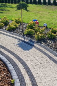 Polbruk Avanti(1) Ścieżki w pagórkowatym terenie. Jak poprawnie je wykonać?