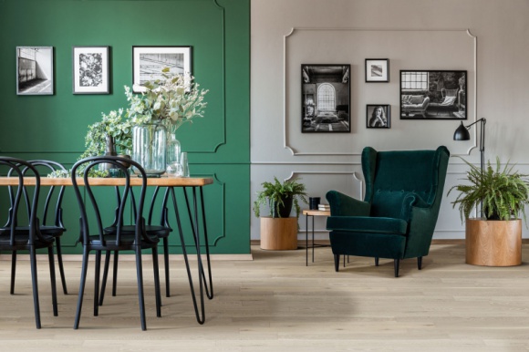 Drewno we wnętrzach – trendy aranżacyjne 2021