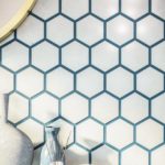 Plamoodporna, hydrofobowa, odporna na szorowanie, a do tego dostępna aż w 40 kolorach. Fuga idealna?