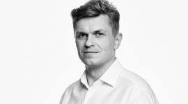 Dom, - Rozważając kupno nieruchomości, często zadajemy sobie pytanie, czy zainwestować w wolnostojący dom, czy wybrać mieszkanie w bloku.