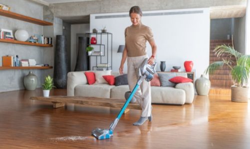 Czysty dom w 4 krokach dzięki odkurzaczowi Hoover 5w1 H-FREE 300 HYDRO