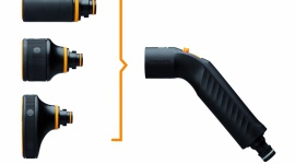 Rewolucyjne podejście do podlewania – system modułowy Fiskars Dom, LIFESTYLE - Dzięki systemowi modułowemu Fiskars mamy możliwość łączenia głowicy z uchwytem w zależności od indywidualnych potrzeb. Możemy również bezproblemowo wymienić zepsuty uchwyt czy głowicę.