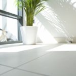 Jak szyby przeciwsłoneczne wpływają na komfort w budynku?
