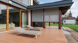 Rolety materiałowe zewnętrzne SCREEN chronią przed zanieczyszczeniami, wiatrem i Dom, LIFESTYLE - Nowoczesne rolety materiałowe zewnętrzne SCREEN są wyposażone w rozwiązania, które zapewniają kompleksową ochronę przed szkodliwymi czynnikami zewnętrznymi.