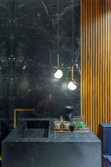 Negresco – magnetyczny urok matowej czerni.