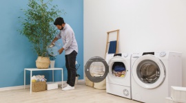  Dom, - Suszenie ubrań w suszarkach automatycznych staje się coraz bardziej popularne. Po pierwsze dlatego, że zajmują znacznie mniej miejsca niż standardowa forma suszenia prania. Po drugie posiadają programy dostosowane do różnego rodzaju tkanin.