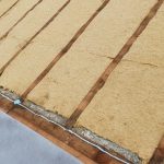 Maty czy granulat z włókien drzewnych?